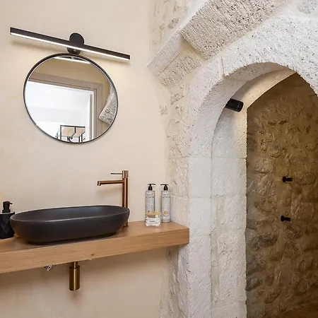 Villa Balarina - Historic Beauty & Nature At Balarina By Etouri *