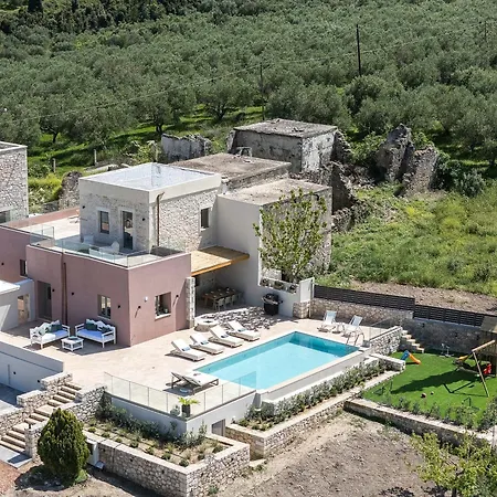 Villa Balarina - Historic Beauty & Nature At Balarina By Etouri *